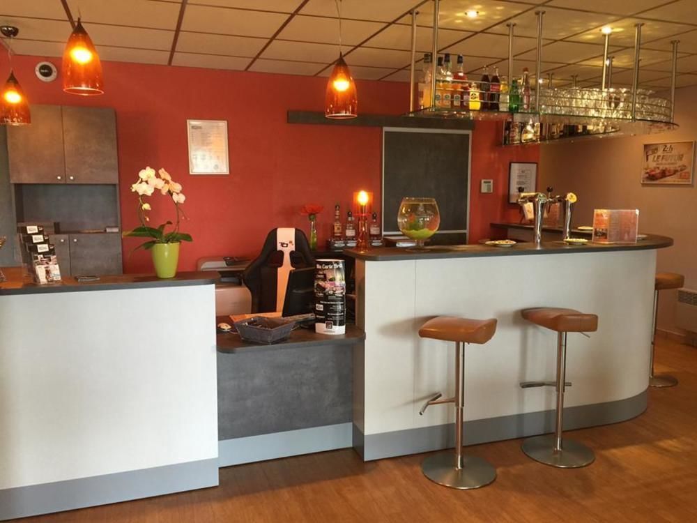 Brit Hotel Les Evens Saint-Saturnin  Luaran gambar