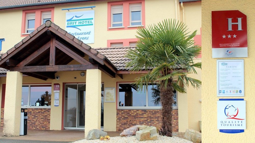 Brit Hotel Les Evens Saint-Saturnin  Luaran gambar