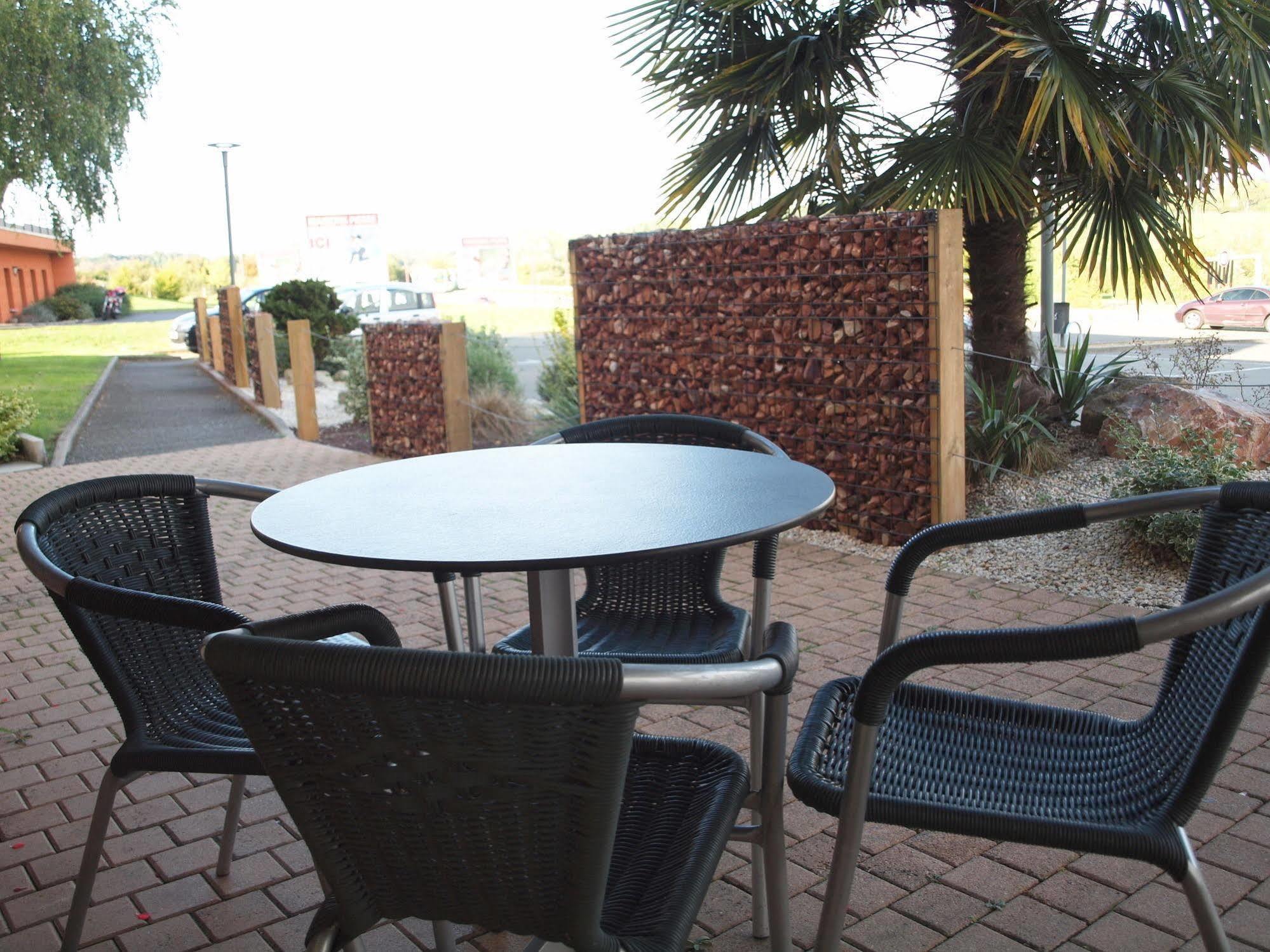 Brit Hotel Les Evens Saint-Saturnin  Luaran gambar
